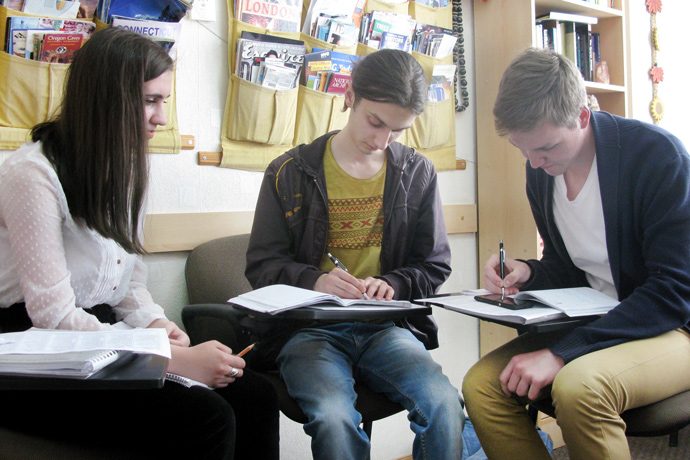 Debating (the Karl Popper debate format) at Terra Nova. From left to right: Gabriela Tecuci, Iurie Buzenco, and Vladislav Ciuș. TOEFL Preparation / Section 1 (M.W.F. Afternoon Group). May 2016.